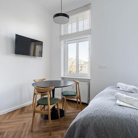 Przytulne I Komfortowe Studia Very Berry W Poznaniu By Noclegi Renters 외부 사진